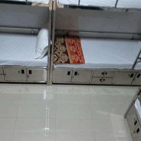 One Step Hostel Bombay Eksteriør billede