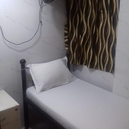 One Step Hostel Bombay Eksteriør billede