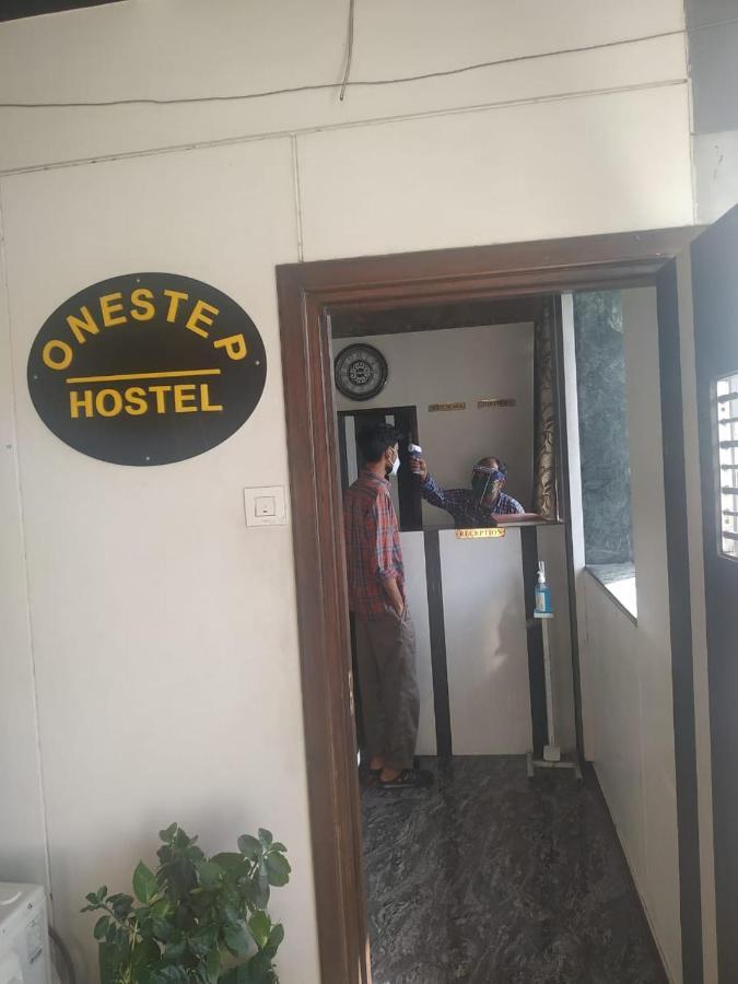 One Step Hostel Bombay Eksteriør billede