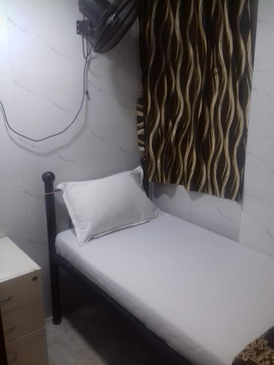 One Step Hostel Bombay Eksteriør billede